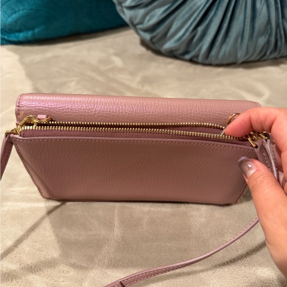 Tumi Belsen crossbody wallet zip Pink Leather Women's Bag - Picture 3 of 4